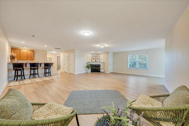 1114 8Th Fairway LN, Huddleston, VA 24104