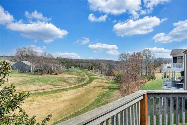 1114 8Th Fairway LN, Huddleston, VA 24104