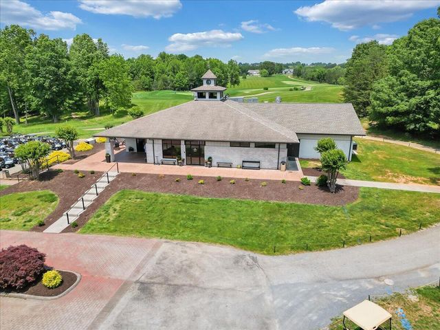 1114 8Th Fairway LN, Huddleston, VA 24104