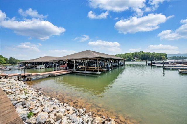 1114 8Th Fairway LN, Huddleston, VA 24104