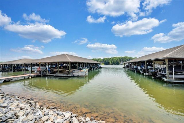 1114 8Th Fairway LN, Huddleston, VA 24104