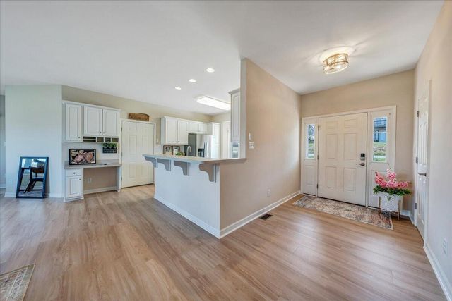 1114 8Th Fairway LN, Huddleston, VA 24104