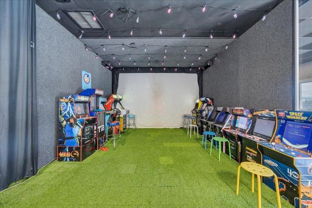 1114 8Th Fairway LN, Huddleston, VA 24104