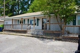 2101 LURLEEN WALLACE, Northport, AL 35476