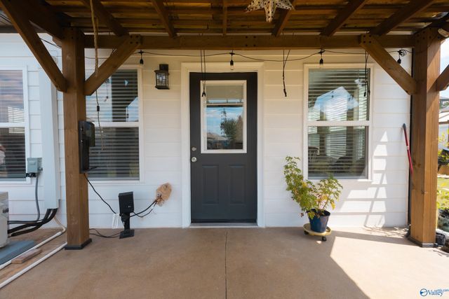 7588 Addison Drive, Huntsville, AL 35806