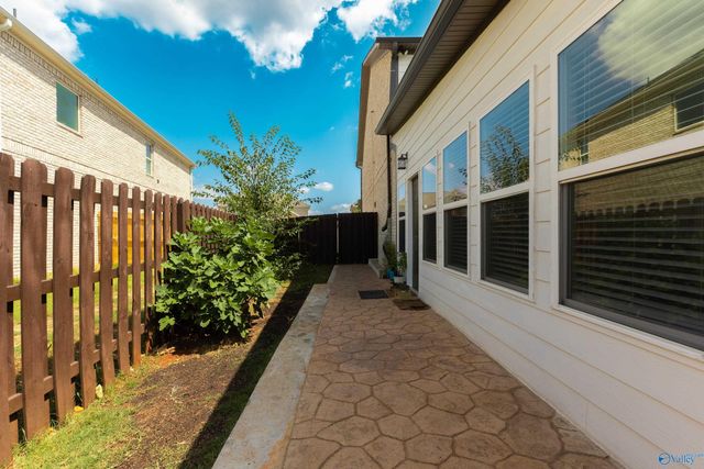 7588 Addison Drive, Huntsville, AL 35806