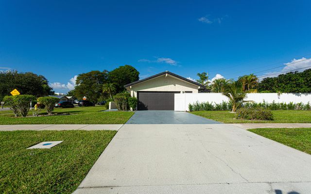 2013 Ardley Road, North Palm Beach, FL 33408