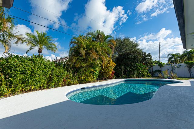 2013 Ardley Road, North Palm Beach, FL 33408