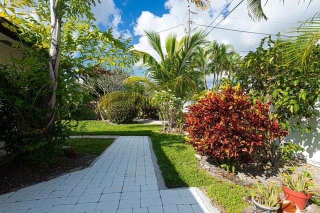 2013 Ardley Road, North Palm Beach, FL 33408