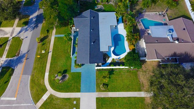 2013 Ardley Road, North Palm Beach, FL 33408