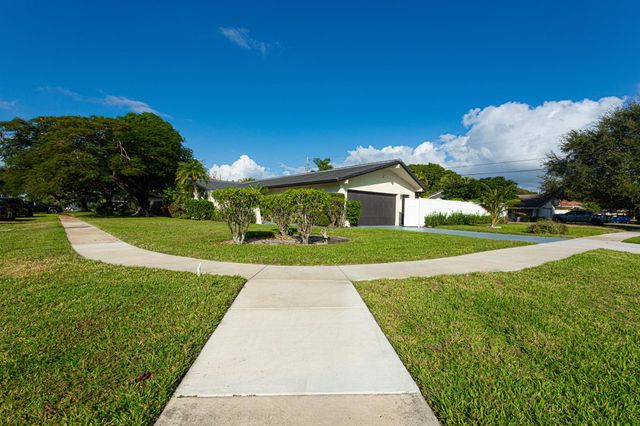 2013 Ardley Road, North Palm Beach, FL 33408