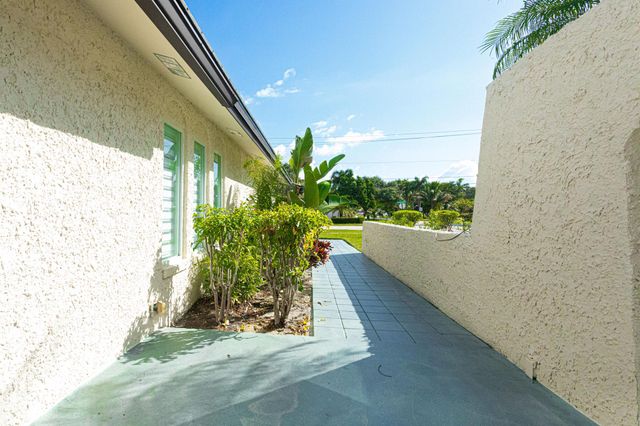 2013 Ardley Road, North Palm Beach, FL 33408