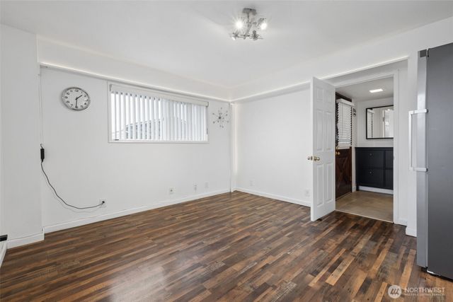 14204 12th Avenue SW, Burien, WA 98166