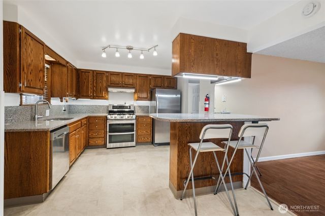 14204 12th Avenue SW, Burien, WA 98166