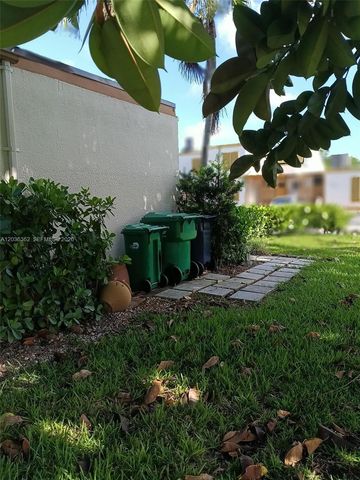 1700 SW 131st Place Cir S, Miami, FL 33175