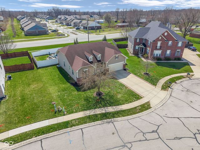 8291 Westcliffe Drive, Avon, IN 46123