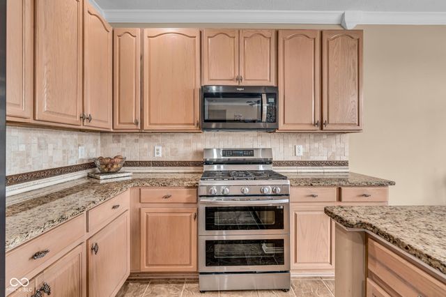 8291 Westcliffe Drive, Avon, IN 46123