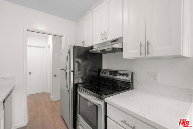 1433 Brockton Avenue 3, Los Angeles, CA 90025