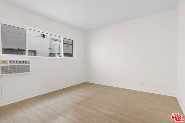 1433 Brockton Avenue 3, Los Angeles, CA 90025