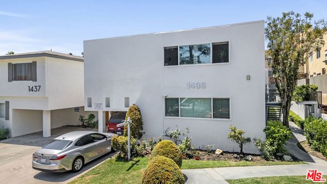 1433 Brockton Avenue 3, Los Angeles, CA 90025