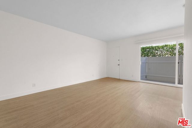 1433 Brockton Avenue 3, Los Angeles, CA 90025