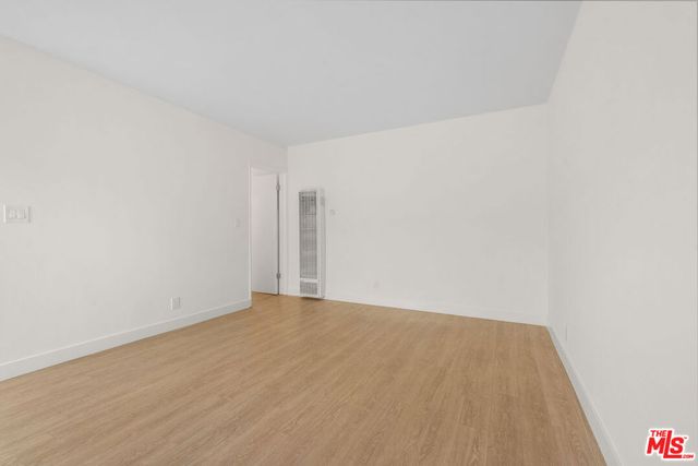 1433 Brockton Avenue 3, Los Angeles, CA 90025