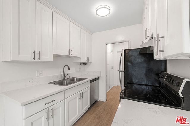 1433 Brockton Avenue 3, Los Angeles, CA 90025