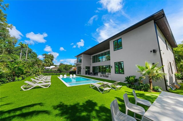 19900 NE 21st Court, Miami, FL 33179