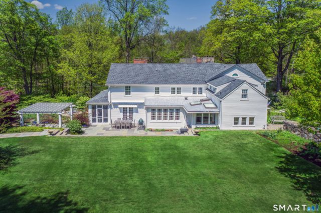 20 Lounsbury Road, Ridgefield, CT 06877