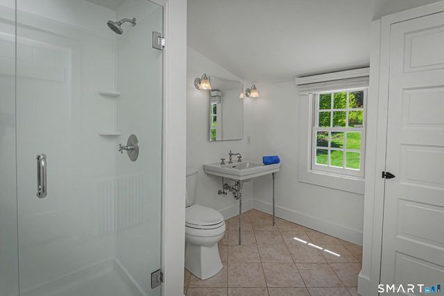 20 Lounsbury Road, Ridgefield, CT 06877