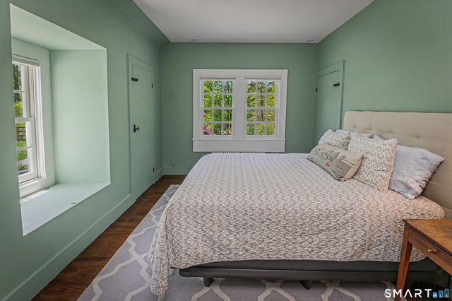 20 Lounsbury Road, Ridgefield, CT 06877