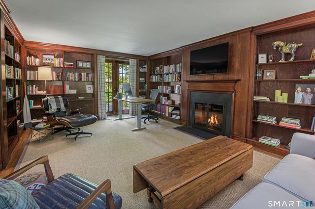 20 Lounsbury Road, Ridgefield, CT 06877
