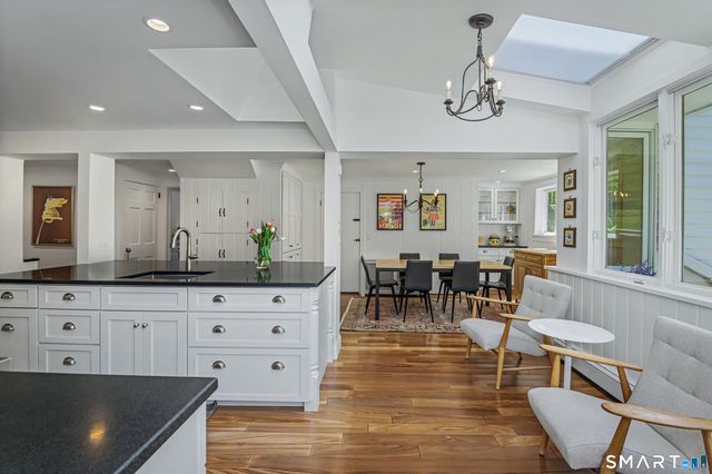 20 Lounsbury Road, Ridgefield, CT 06877