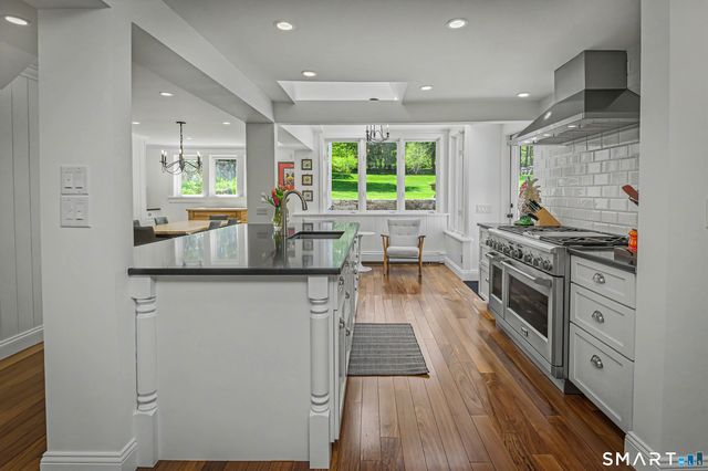 20 Lounsbury Road, Ridgefield, CT 06877