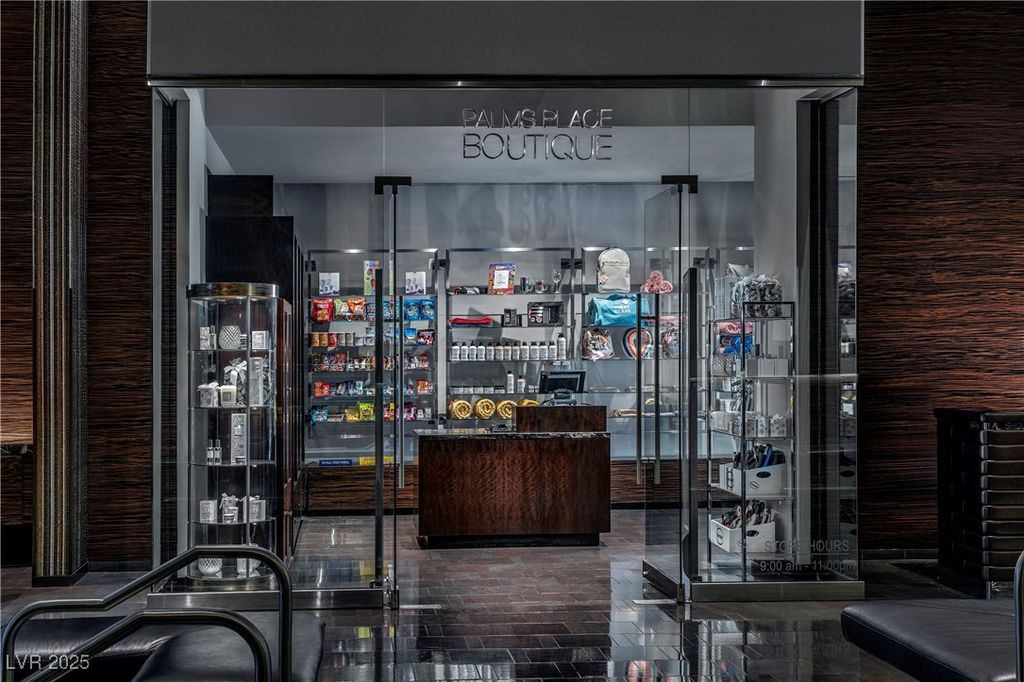 Image 19 of property listing at 4381 West FLAMINGO Road 908, Las Vegas, NV 89103