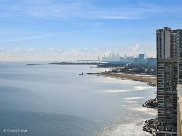 6301 N Sheridan Road 14-O, Chicago, IL 60660