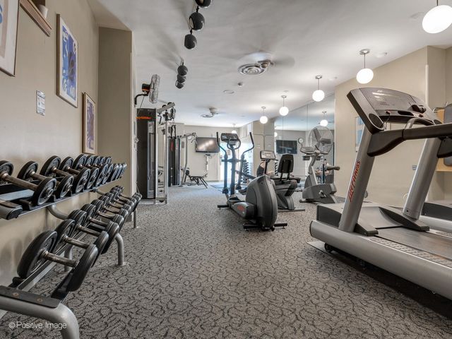 6301 N Sheridan Road 14-O, Chicago, IL 60660