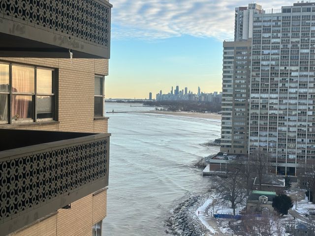 6301 N Sheridan Road 14-O, Chicago, IL 60660