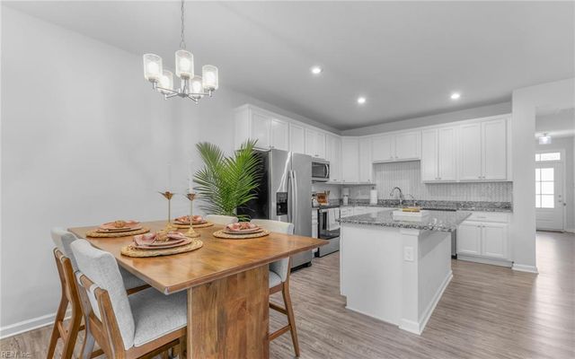 616 Revival LN, Virginia Beach, VA 23462