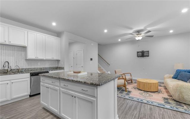 616 Revival LN, Virginia Beach, VA 23462