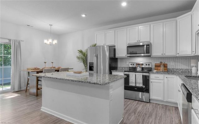 616 Revival LN, Virginia Beach, VA 23462