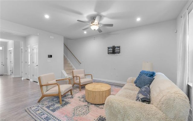 616 Revival LN, Virginia Beach, VA 23462