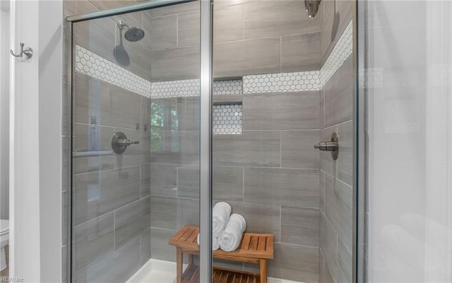 616 Revival LN, Virginia Beach, VA 23462