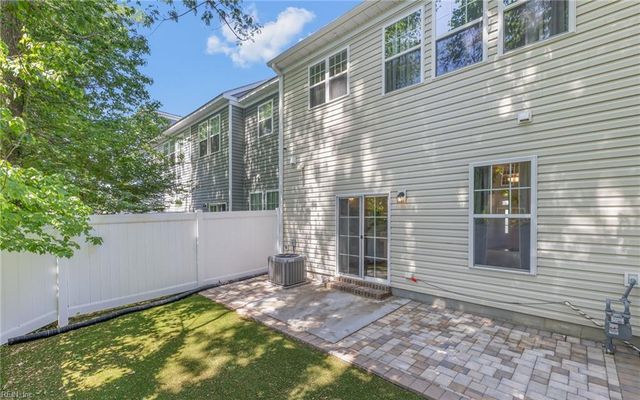 616 Revival LN, Virginia Beach, VA 23462