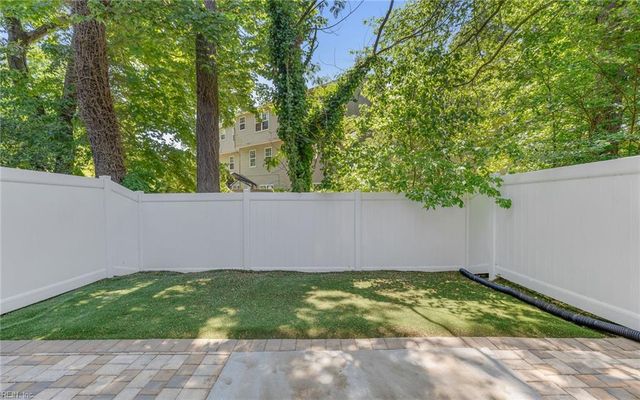 616 Revival LN, Virginia Beach, VA 23462