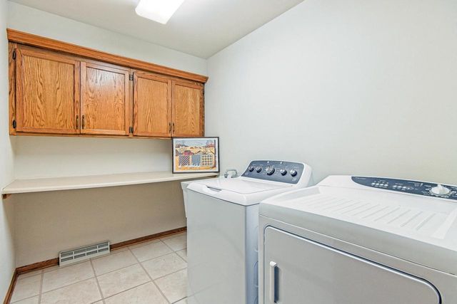 7126 New Washburn Way, Madison, WI 53719