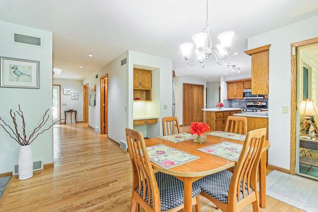 7126 New Washburn Way, Madison, WI 53719