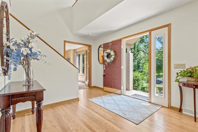 7126 New Washburn Way, Madison, WI 53719