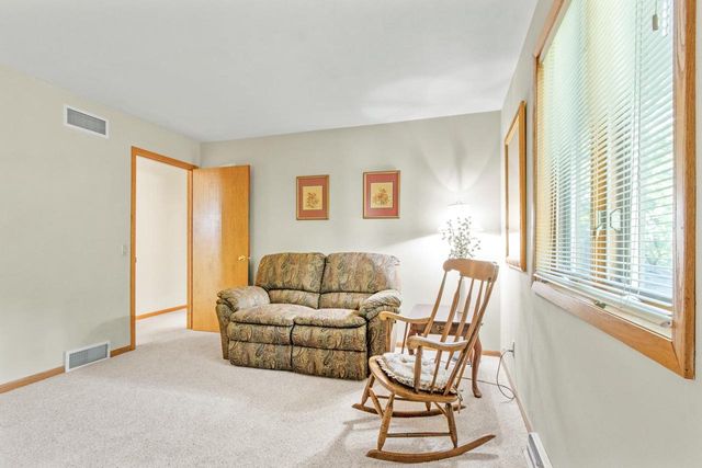 7126 New Washburn Way, Madison, WI 53719