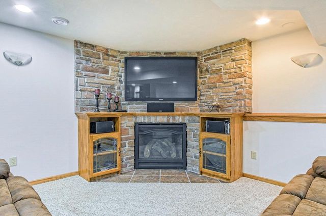 7126 New Washburn Way, Madison, WI 53719